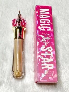 Jeffree Star
New in Box Jeffree Star
Concealer C15 Magic Star